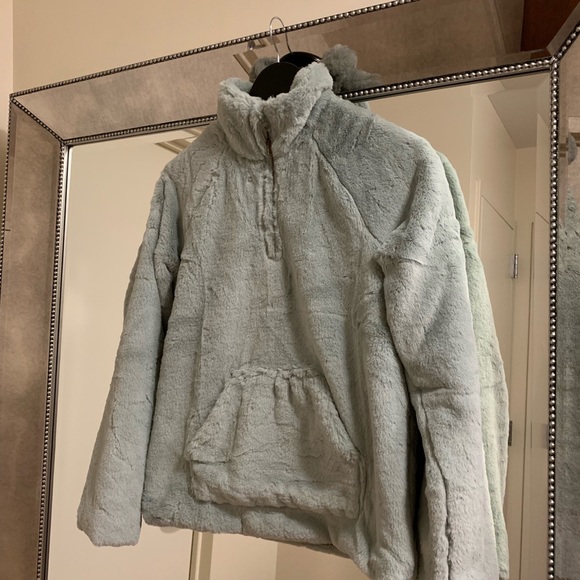 Sherpa Quarter Zip Pullover - Picture 6 of 7